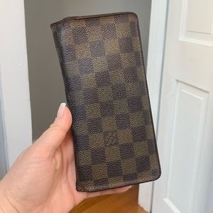 🏷️Clearance 2008 authentic Louis Vuitton DE Brazza wallet organizer